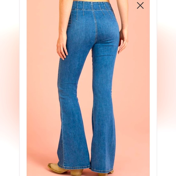 NWT Altar’d State Lexiee High-Rise Flare Jeans - Picture 6 of 7